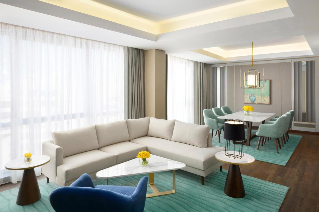Grand Hyatt Al Khobar Hotel And Residences Exterior photo A suite at the hotel