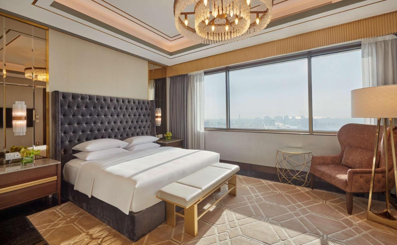 Grand Hyatt Al Khobar Hotel And Residences Exterior photo A bedroom at the hotel